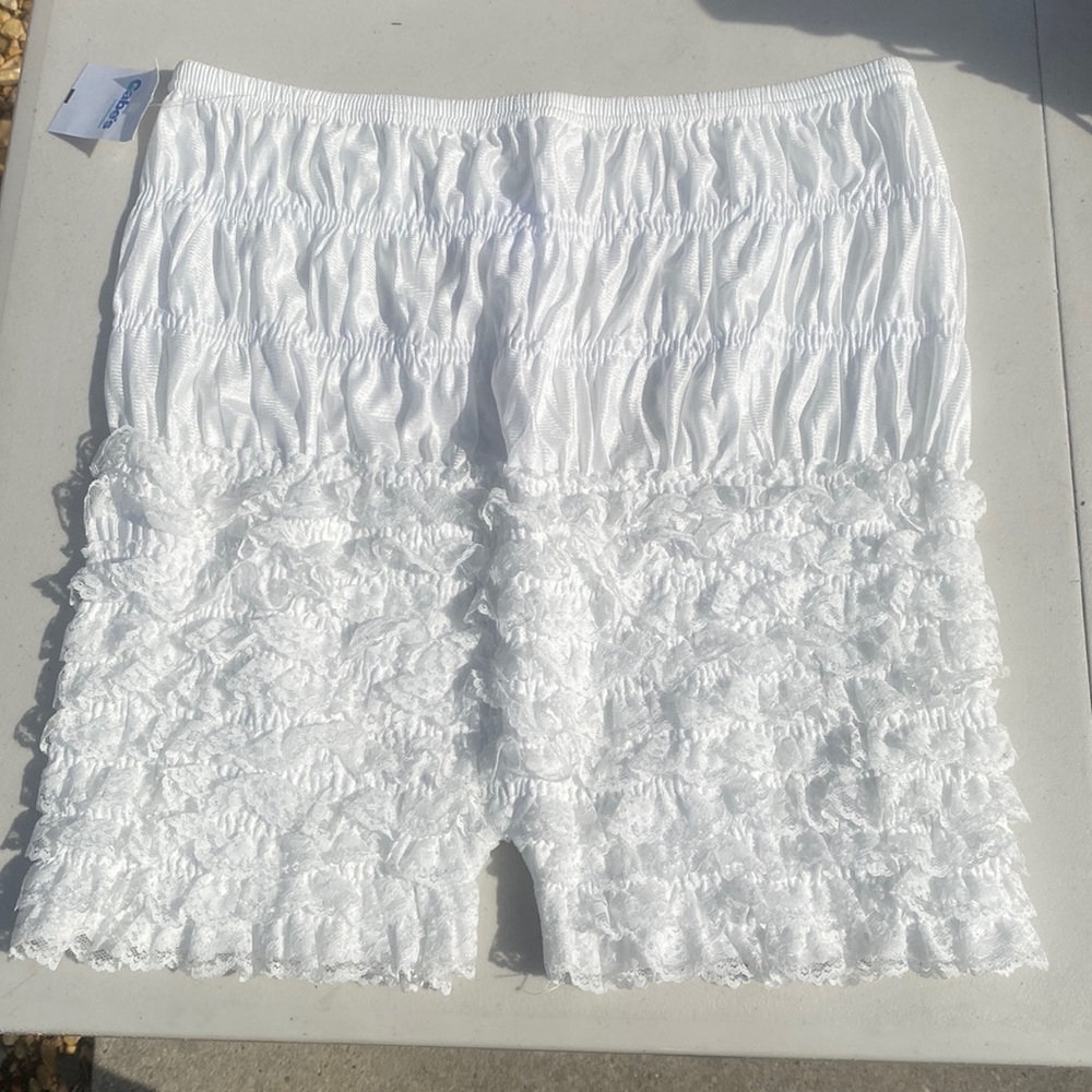 Frilly Lace Pantaloon/Shorts - Sz Large, New